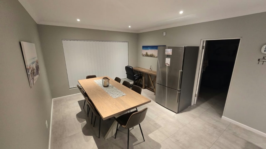 3 Bedroom Property for Sale in Pienaarstrand Western Cape